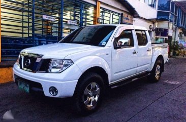 RUSH SALE Nissan Navara 2013 top of the line LE AT