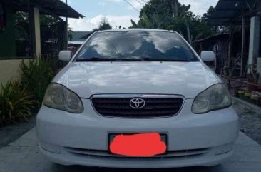 Toyota Corolla Altis 2005 MT White For Sale 