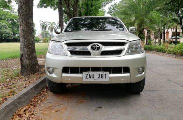 Well-maintained Toyota Hilux 2006 for sale