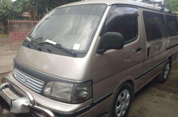 Toyota hiace 2006 van silver for sale 