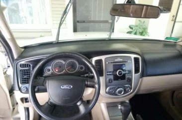 2007 Ford Escape 4x4 matic for sale  fully loaded