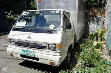 Mitsubishi L300 2011 model isuzu