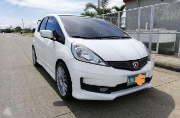  Fresh Honda Jazz 1.5v AT 2013 For Sale 