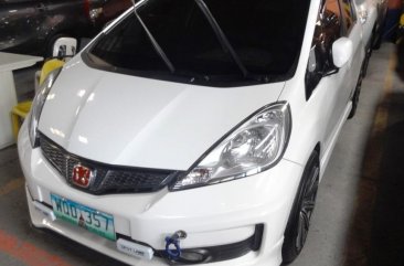 Almost brand new Honda Jazz Gasoline 2013 for sale 