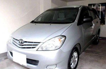 Toyota Innova E 2011 - AT FOR SALE 