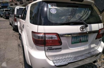 Toyota Fortuner G 2011 2011 diesel vs montero