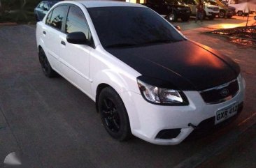 Kia Rio 2010 White Well Maintained For Sale 