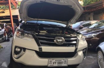 2017 TOYOTA  Fortuner 24 G 4x2 Automatic Freedom White