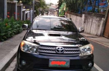Toyota Fortuner 2010 Diesel AT 4x4 FOR SALE
