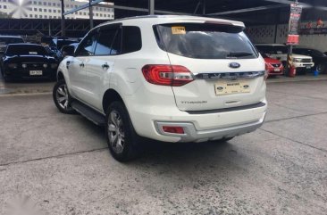 2016 Ford Everest 2.2 titanium diesel automatic ( Montero Fortuner mux