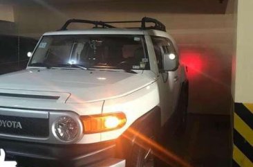 Toyota FJ Cruiser 2015 White SUV For Sale 