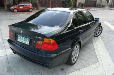 BMW 325i AT 2001 Black Well Maintained For Sale 