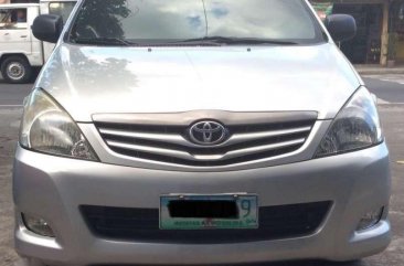 FOR SALE TOYOTA Innova J 2012