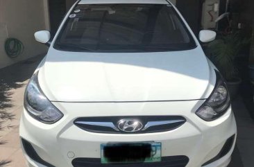 2013 white Hyundai Accent 350k neg for sale 