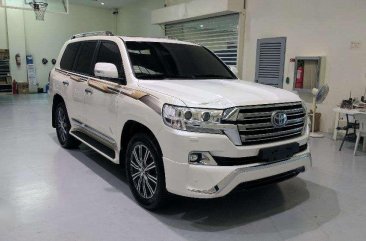 2018 Toyota Land Cruiser VX