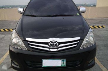 Toyota Innova V 2010 for sale 