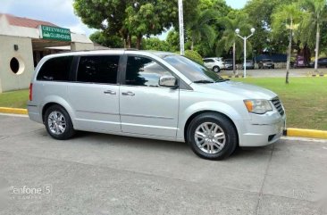 Chrysler Town and Country 2009 luxury van For sale 