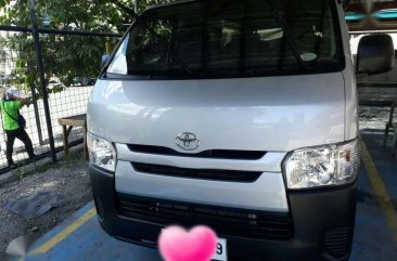 Well-maintained Hiace Commuter 2015 for sale