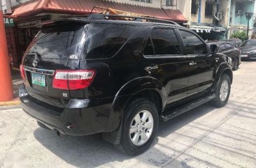 2010 Toyota Fortuner G gas matic class A