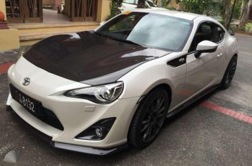 2013 Toyota 86 Pearl White Automatic Loaded