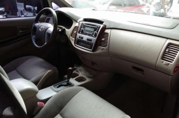 2013 Toyota Innova 2.5G automatic BLACK