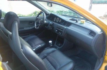 1993 HONDA CIVIC HATCHBACK Yellow (Indicate OR)