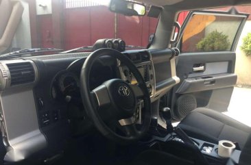 TOYOTA FJ CRUISER 2016 (Good as New)