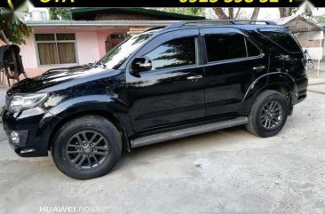 Toyota Fortuner v 2015 matic FOR SALE 