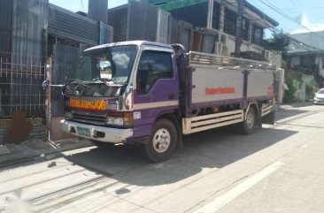 Like new Isuzu Elf for sale