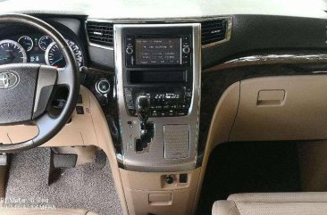 Good as new Toyota Alphard V6 2013 for sale