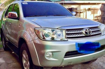 TOYOTA Fortuner G diesel matic super fresh like new acquired 2011