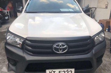 2016 Toyota Hilux 2.4 J Manual White Pick-up