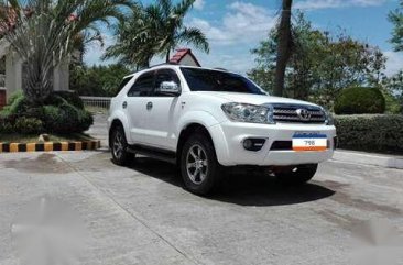 2011 Toyota Fortuner G AT FOR SALE 