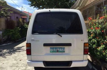 Nissan Urvan 2.7 2011 model FOR SALE 