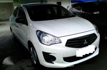 2016 Mitsubishi Mirage MT White No asume balance