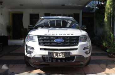 2016 Ford Explorer 4x4 top of the Line 13tkms only full casa warranty