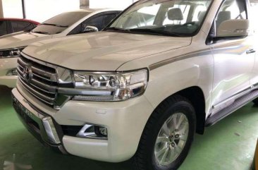 Land cruiser 200 brand new with unit onhand Prado Hilux Innova Rush