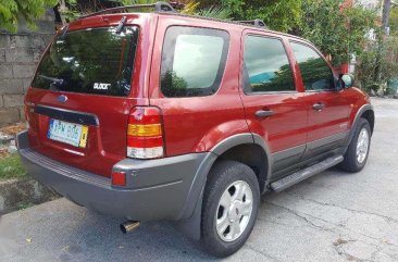 2004 Ford Escape XLT SUV - not Rav4 CRV