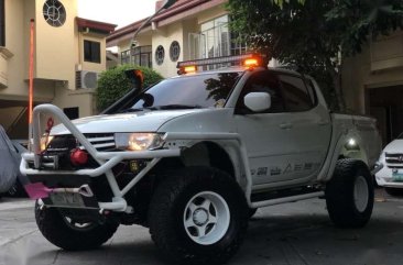 2010 Mitsubishi Strada 3.2 4x4 FOR SALE 