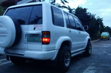 Isuzu Trooper 4x4 AT White 2010 For Sale 