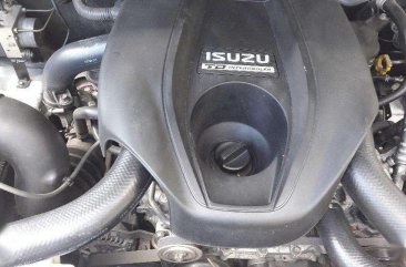 Well-kept ISUZU Mu-X 2015 for sale