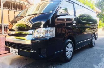 2015 Toyota Hiace Grandia GL AT