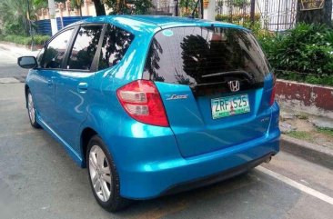 rush sale Honda Jazz low mileage 2009