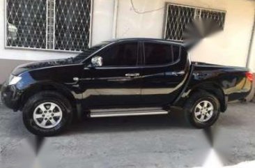 Mitsubishi Strada 2013 automatic FOR SALE