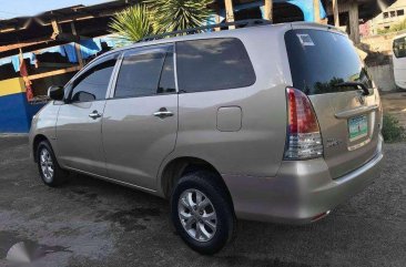 Toyota Innova E Automatic Diesel 2011