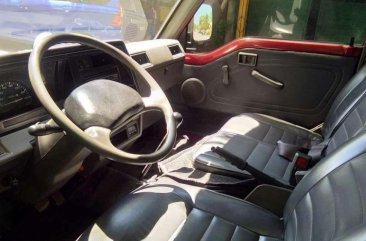 Nissan Urvan 2008 Red Van For Sale 