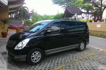 2011 Hyundai Starex - Gold - Automatic