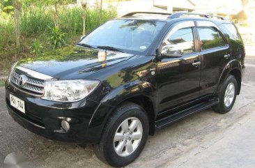 2010 Toyota Fortuner G diesel D4d AT complete casa service records