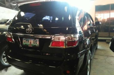 2011 TOYOTA Fortuner V 4x4 AT FOR SALE