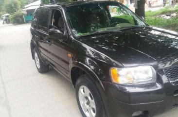 Ford Escape AT 2004 Black SUV For Sale 